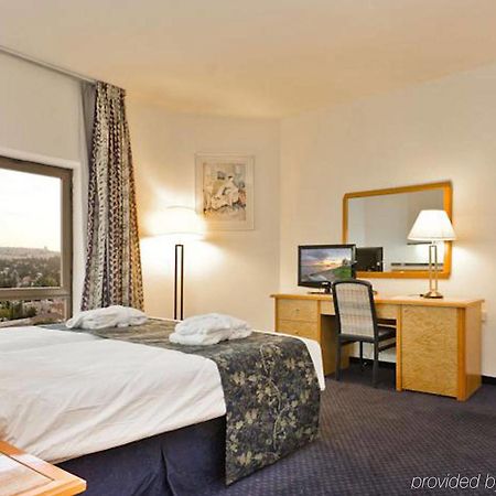 Royal Wing Hotel Yerusalem Bagian luar foto