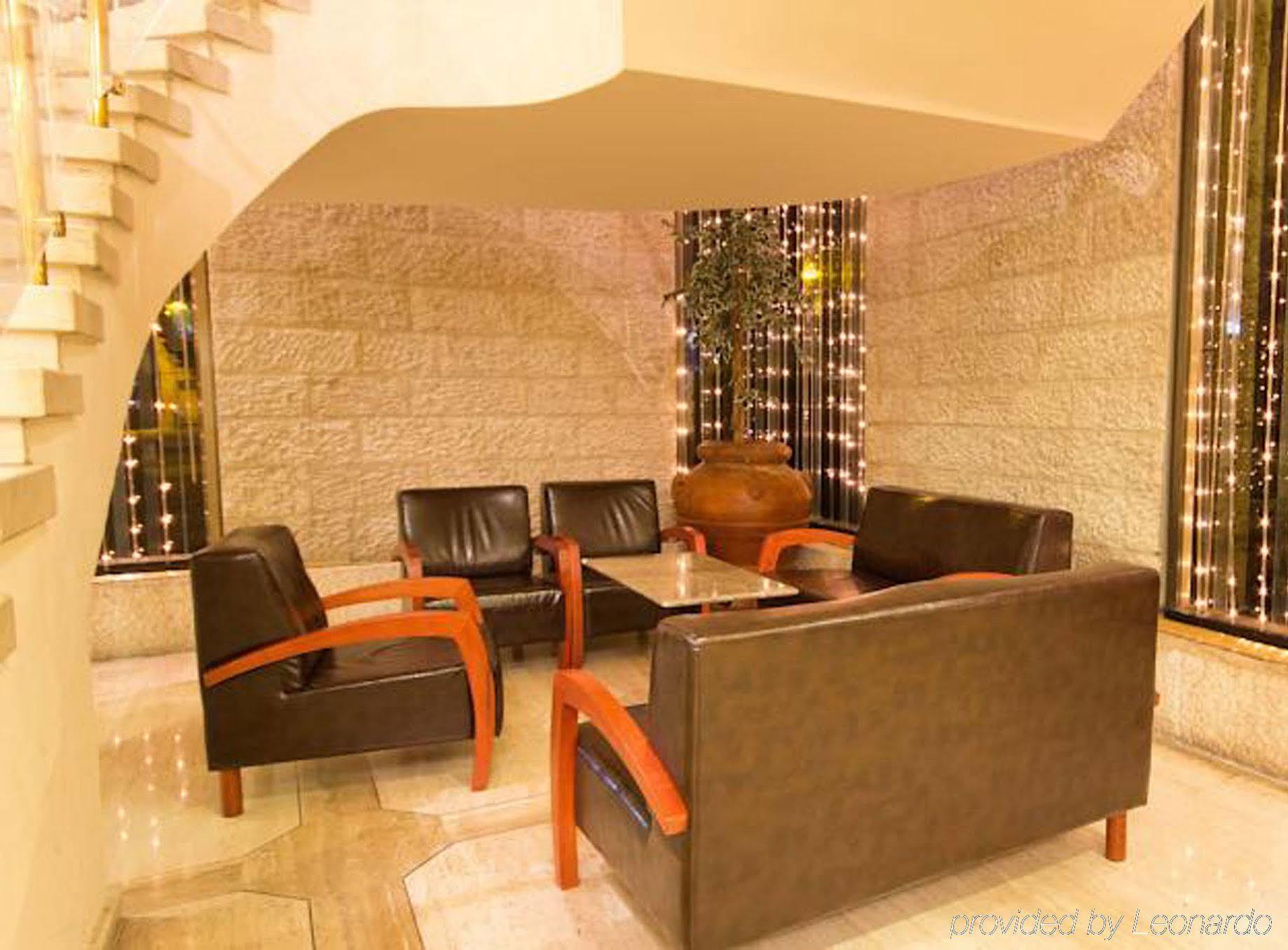 Royal Wing Hotel Yerusalem Bagian luar foto