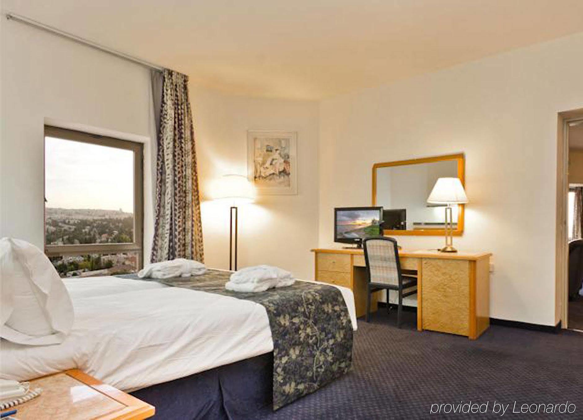 Royal Wing Hotel Yerusalem Bagian luar foto